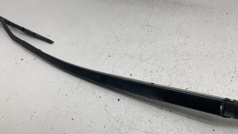 2022 2023 2024 Kia EV6 Passenger Side Windshield Wiper Arm & Blade Rig
