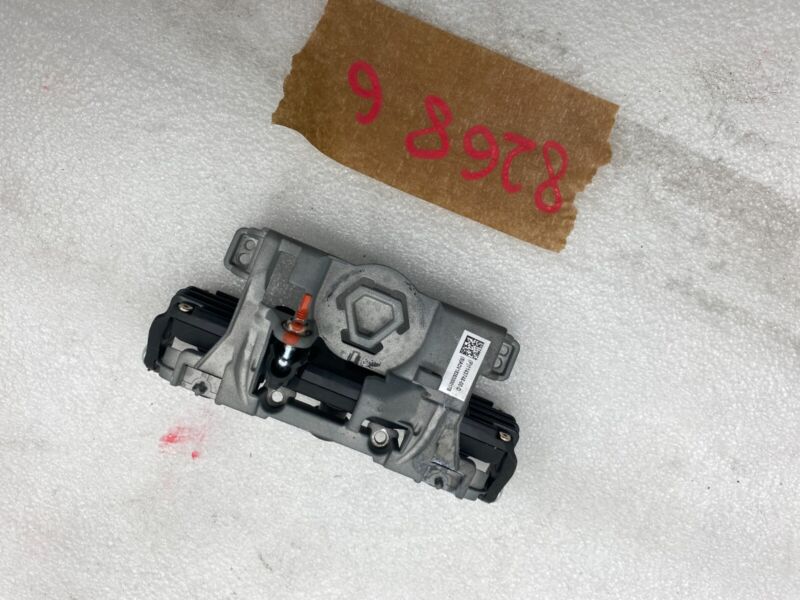 114374600D ⭕ 17-23 Tesla Model 3 Front Windshield Forward Facing Adjustable Triple Camera