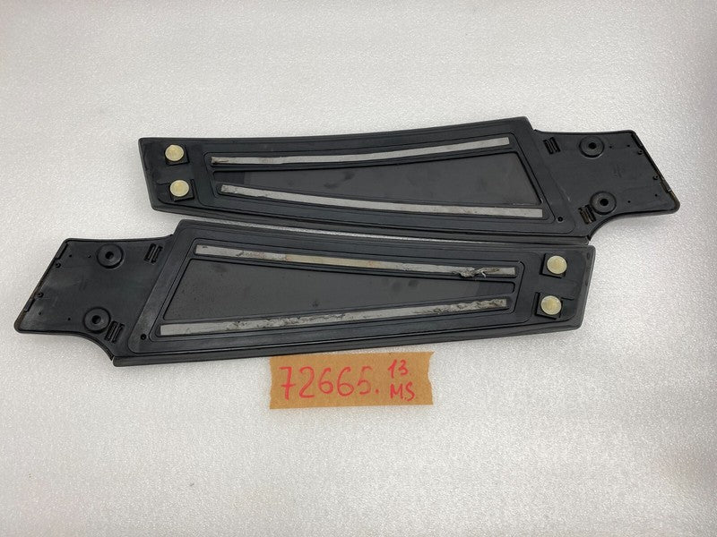 14942 ⭕ 12-15 Tesla Model S Left and Right Side B-Pillar Molding Applique Glass Trim