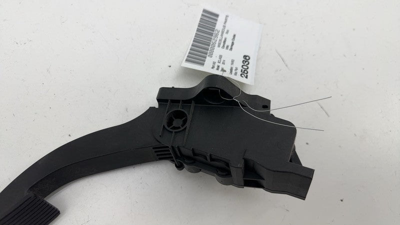 A2463001404Q6 ⭕ 13-19 Mercedes-Benz B-Class Front Driver Gas Accelerator Pedal A2463001404Q6