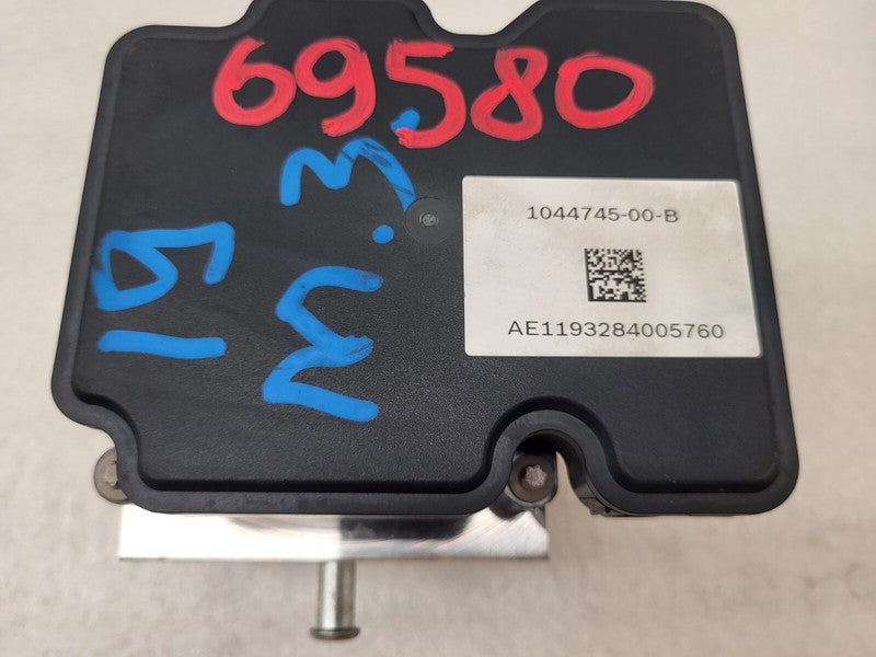 1044745 00 B ⭕ 2017-2023 Tesla Model 3 M3 Anti-Lock Brake System ABS Pump Module 1044745-00-B