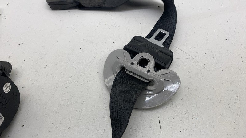 1081279-01-H ⭕ 2017-2023 Tesla Model 3 Front Right 1st Row Seat Belt & Retractor 1081279-01-H