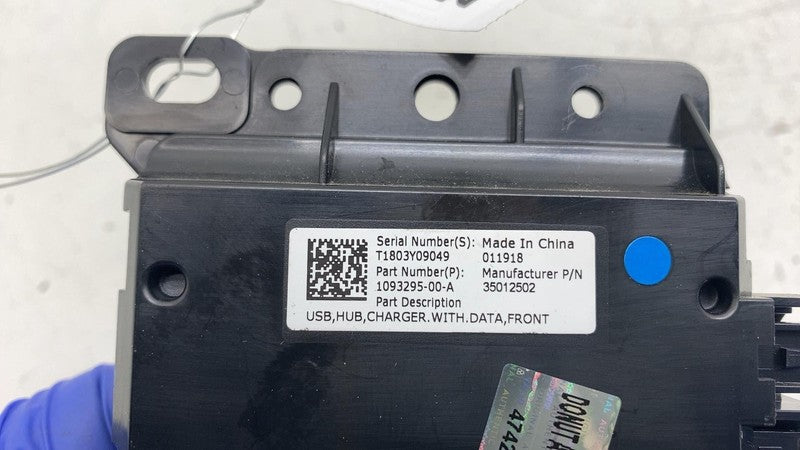 ⭕ 17-23 Model 3 Center Console Front USB Hub Charger Control Module 10