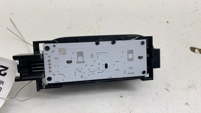 ⭕ 2025 Rivian R1S Light Guide Back Cover Bezel Assembly