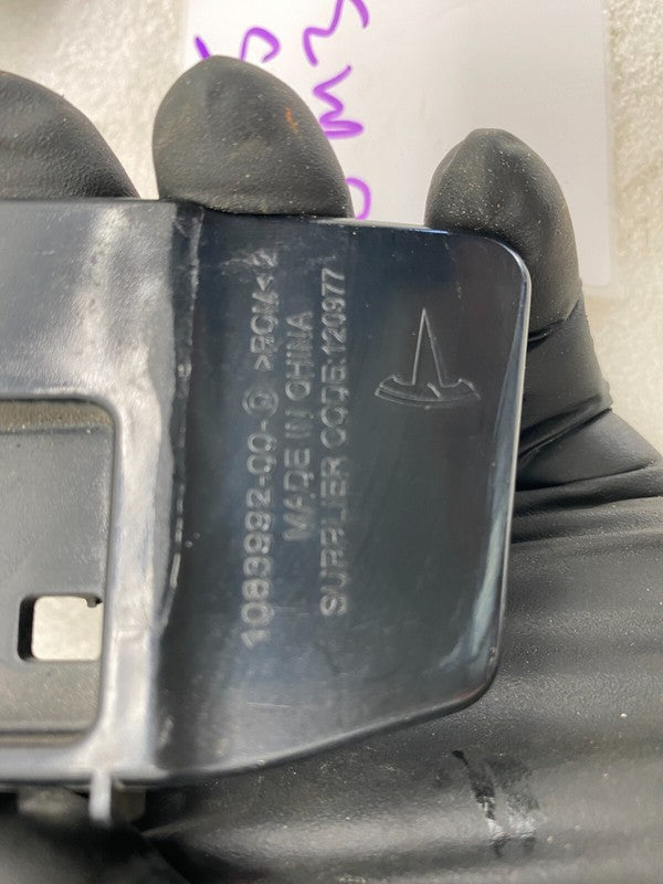 ⭕ 17-23 Model 3 M3 Rear Left/Right Taillight Bracket 1083992-00-D/1083