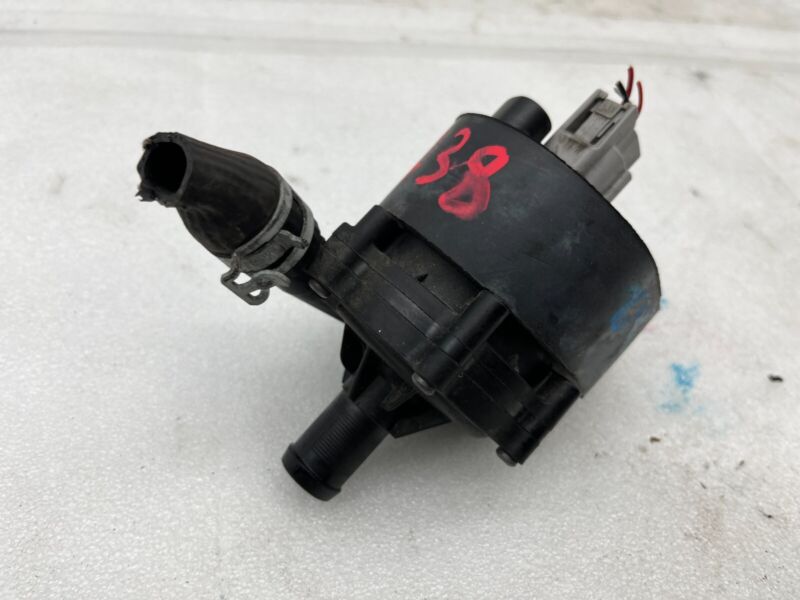 2016-2020 Tesla Model X MX Cooling System Auxiliary Coolant Water Pump Assembly