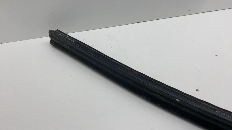 4M0.823.723 ⭕ 2019-2024 Porsche Cayenne Front Hood Bonnet Weatherstrip Rubber Seal 4M0823723