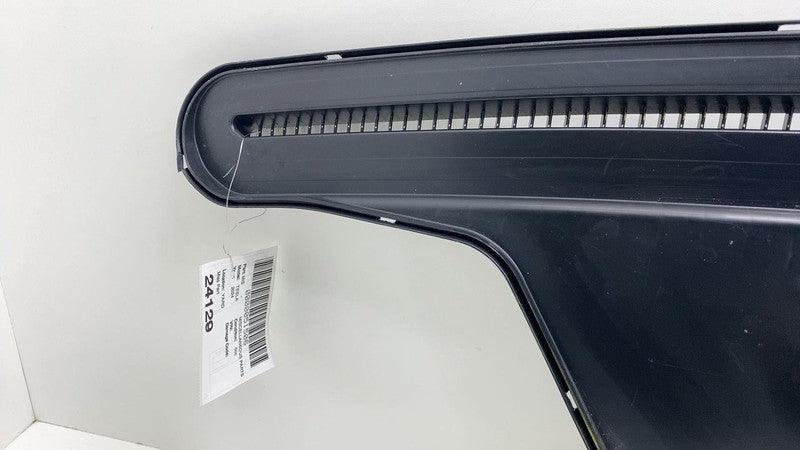 181960200H 2024-2025 Tesla Cybertruck Dash Super Cowl Upper Defrost Duct Trim Panel Support
