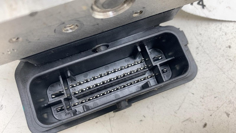 600636300C ⭕ 12-15 Model S Hydraulic Control ABS Anti-Lock Brake Pump Module 6006363-00-C
