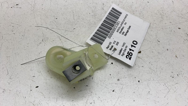 PT00628495 C ⭕ 2025 Rivian R1S Passenger Side Misc Grommet Right RH S534021773 PT00628495-C