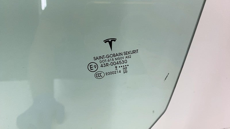 E9 43R-004530 ⭕ 2017-2020 Tesla Model 3 Front Driver Side Door Window Glass Left (Single Pane)
