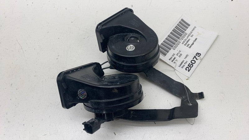 ⭕ 2025 Ram 1500 Pickup FIAMM High & Low Pitch Note Signal Horn w/ Brac