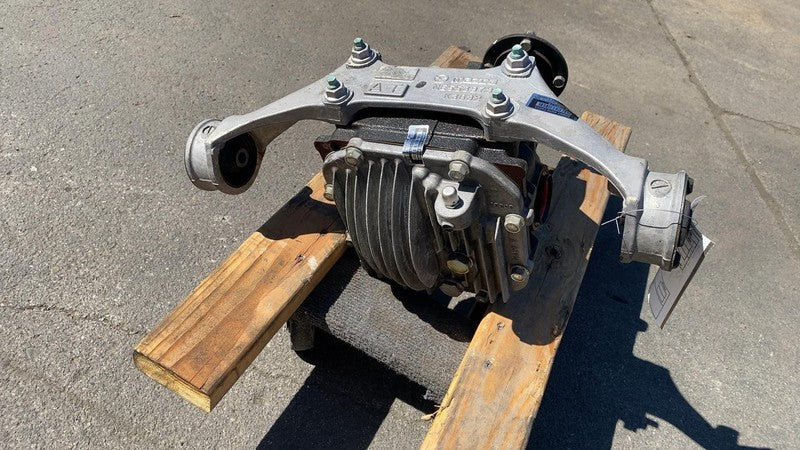 NE5539730 ⭕ 2006-2015 Mazda MX-5 Miata Rear Differential Carrier w/ Bracket 6-Speed Auto
