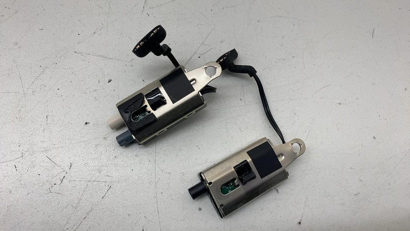 ⭕ 16-20 Model X Rear Left & Right Antenna AMP Module 1448944-00-B/1448