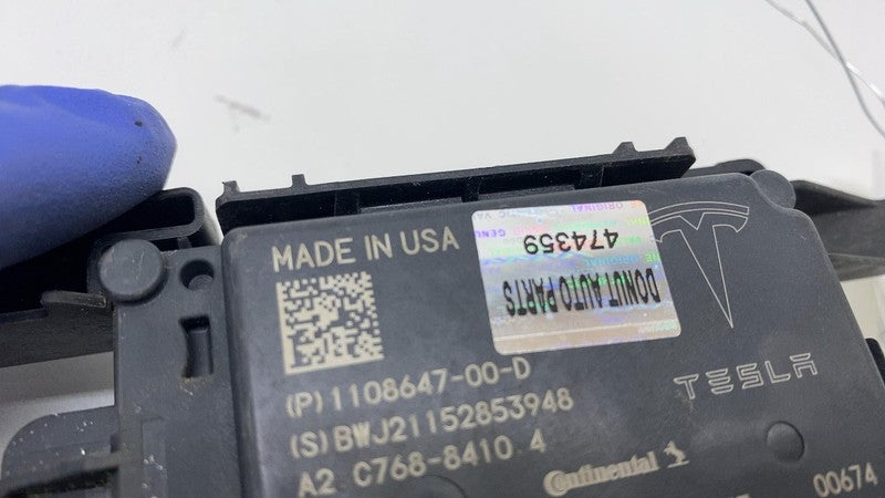 1108647 00 D 2016-2024 Tesla Model S MS Seven Pin Perpendicular Radar Sensor 7-Pin + Bracket