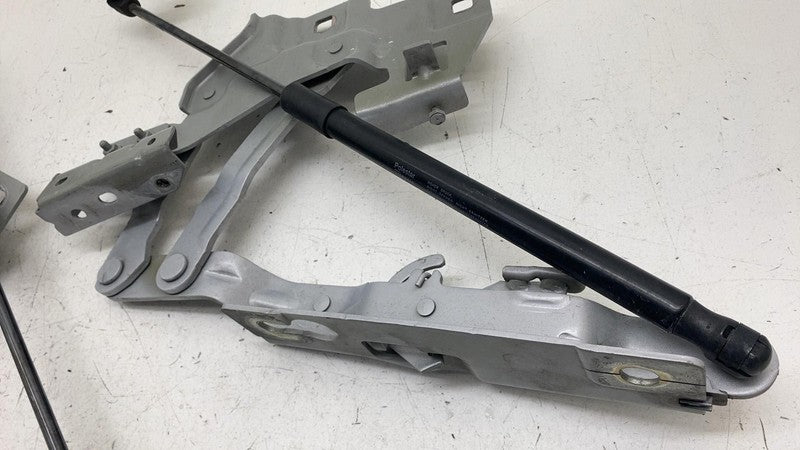 31688415 ⭕ 2021-2023 Polestar 2 PAIR Front Left & Right Hood Bonnet Hinge w/ Shock Strut