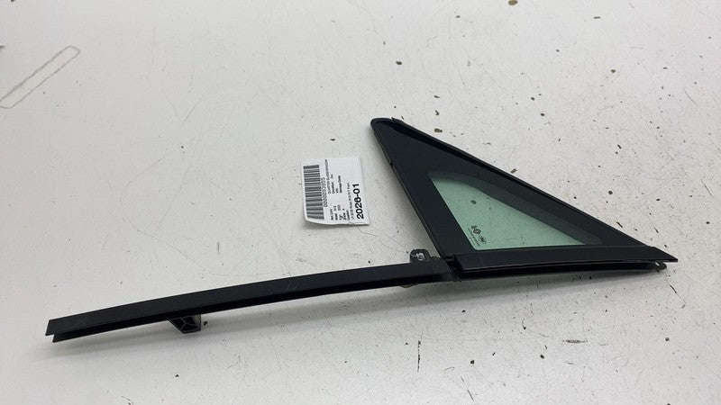 ⭕22-25 Rivian R1S Front Left Door Corner Quarter Fixed Glass Window PT