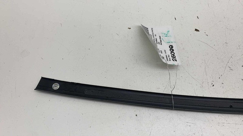 ⭕17-25 Chrysler Pacifica Front Passenger Side Roof Drip Molding Cover Trim Right