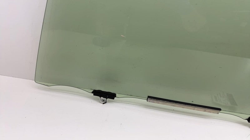 ⭕ 2018-2022 Toyota C-HR Front Left Driver Side Door Window Glass (Scratched)