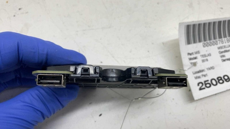 ⭕ 17-23 Tesla Model 3 Rear Generic USB/AUX Control Unit Hub Module 110