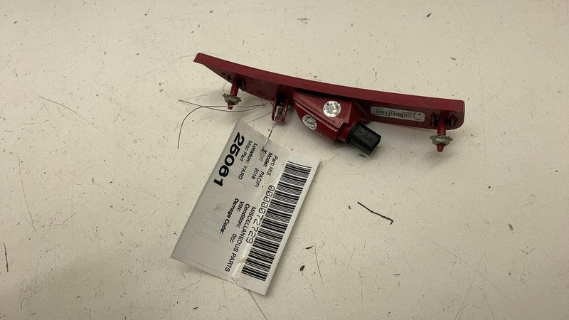 68229425AA ⭕ 2017-2025 Chrysler Pacifica Rear Left Marker Light Lamp Reflector 68229425AA