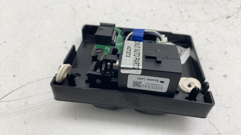 PT00043019 ⭕ 2022-2024 Rivian R1T Rivian R1T R1S Camp Speaker Lock Latch Charger PT00043019