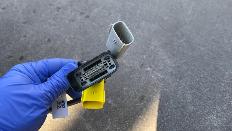 ⭕ 2016-2020 Tesla Model X Rear Passenger Side 2nd Row Seat Right Leath