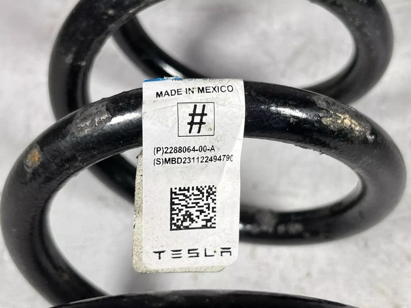 228806400A ⭕2020-2023 Tesla Model Y Front Left or Right Suspension Coil Spring 2288064-00-A