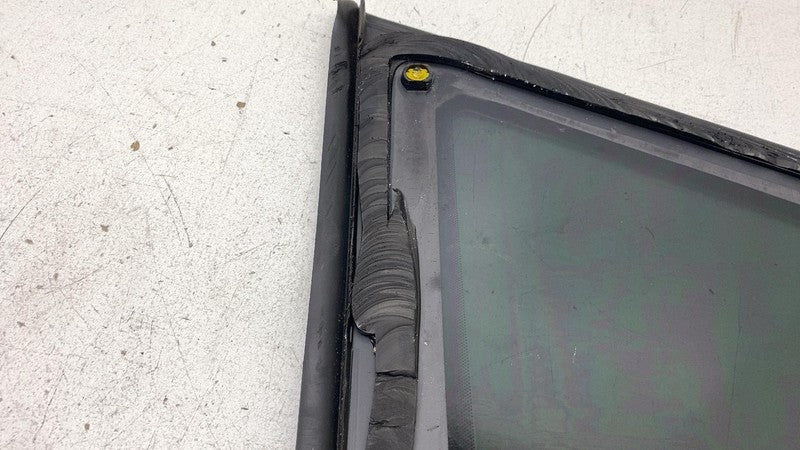 DM51R29750AA 2013-2018 Ford C-Max  Passenger Side Corner Quarter Window Glass Right Assembly