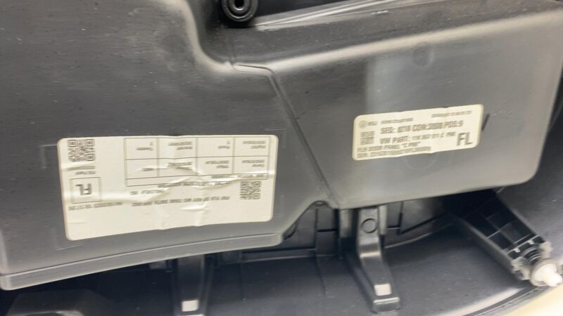 ⭕ 2021-2023 Volkswagen ID.4 Front Driver Side Door Trim Card Cover Panel Left LH