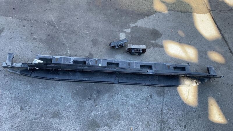 1666900110 ⭕ 16-19 Mercedes-Benz GLE350 Left Side Step Running Board Nerf Bar LH A166690011