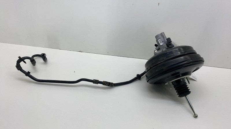 7P0612101B 2011-2018 Porsche Cayenne Power Brake Booster Master Cylinder w/ Reservoir OEM