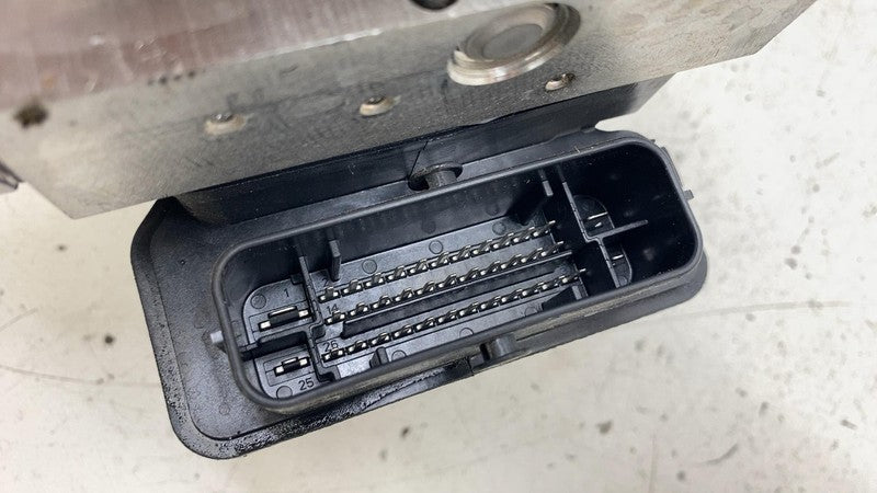 ⭕ 20-23 Model Y Anti-Lock Brake System ABS Pump Module w/ Bracket 1044