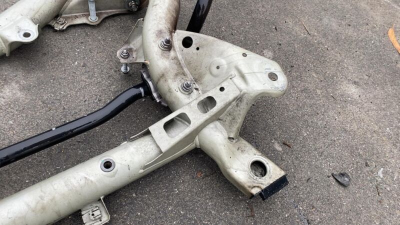 ⭕ 2012-2016 Mercedes Benz E350 E-Class Front Subframe Engine Crossmember OEM RWD