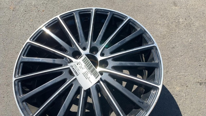 Wheel MERCEDES C-CLASS 19 wheel details poorly photograph