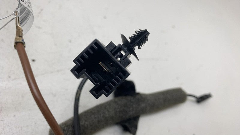 A2128704589 ⭕ 10-16 Mercedes-Benz E350 E-Class Amplifier Antenna Noise Filter A2128704589