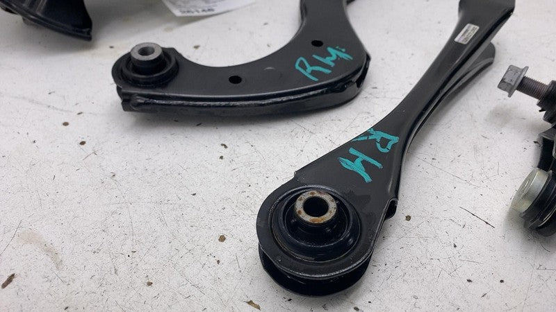 ⭕ 23-24 Toyota Prius Rear Right Spindle Knuckle w/ Wheel Hub & Control