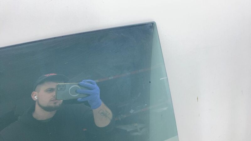 E6 43R-009545 2012-2019 Mercedes-Benz GLE350 Rear Driver Side Door Window Glass Left LH Assy