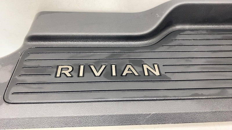 ⭕ 2022-2025 Rivian R1S Rear Left Sill Scuff Plate w/ C-Pillar Trim LH 
