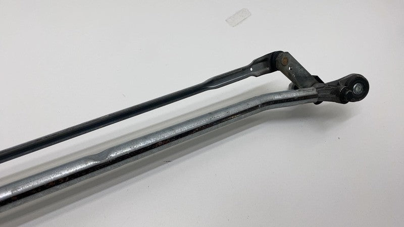 7P0955023 2011-2018 Porsche Cayenne Front Windshield Wiper Motor System Linkage Assembly