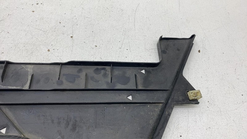7351450 2018-2020 BMW 530e G30 Passenger Side Under Body Shield Panel Liner Right RH OEM