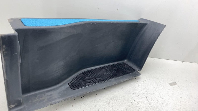 ⭕ 2022 Rivian EDV-700 Amazon Van Passenger Door Step Panel w/ Edge Tri