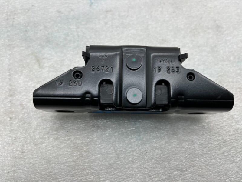 1033836 00 H ⭕16-23 Model X MX Rear Left or Right Falcon Door Striker Latch Hook 1033836-00-H