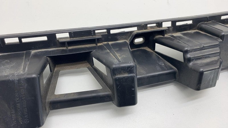 A 166 885 41 65 2016-2019 Mercedes-Benz GLE350 Rear Bumper Center Mount Bracket Support Assembly