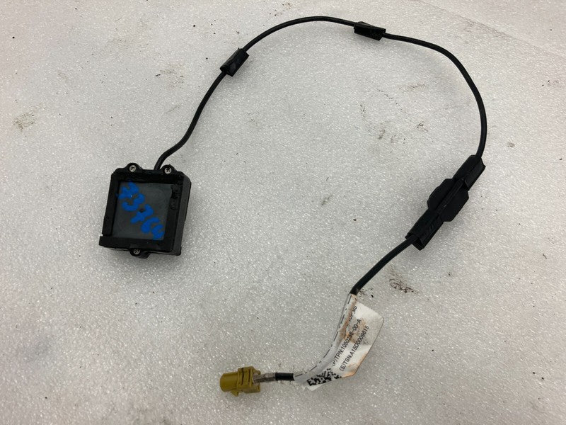 105025600A ⭕ 2012-2025 Model S Satellite Radio AM FM Amplifiers Antenna Module 1050256-00-A