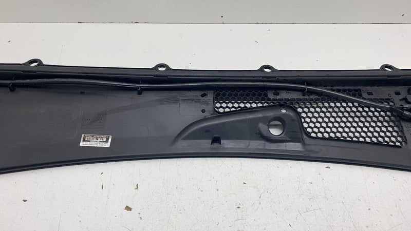 ⭕ 2021-2024 Polestar 2 Front Windshield Wiper Cowl Cover Panel Grille 