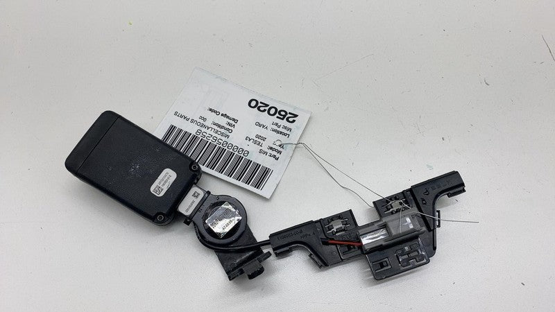 640452300B 2017-2023 Tesla Model 3 M3 Rear Driver Side 2nd Row Seat Belt Buckle Black Left