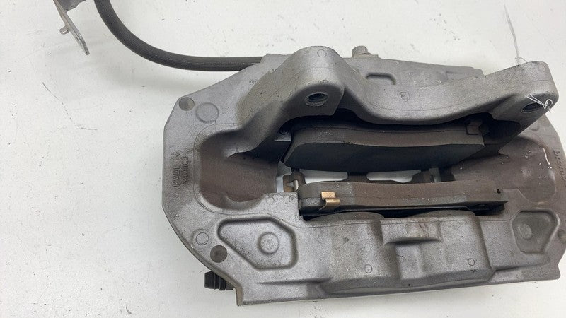 ⭕ 17-23 Model 3 Front Passenger Caliper w/ Brake Hose Line Right 10446