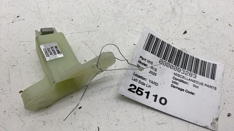 PT00755672 C ⭕ 2025 Rivian R1S Driver Side Misc Grommet Assembly Left LH 6096979 PT00755672-C