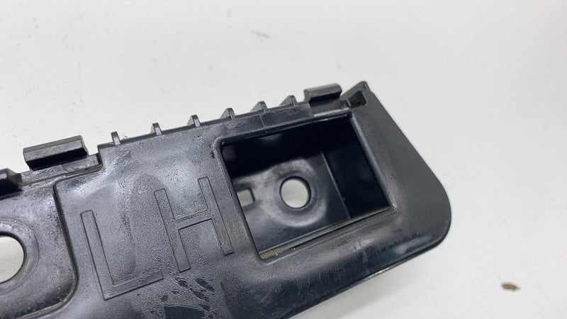 1083992 00 D 2017-2023 Tesla Model 3 Rear Driver Side Taillight Tail Lamp Mount Bracket Left